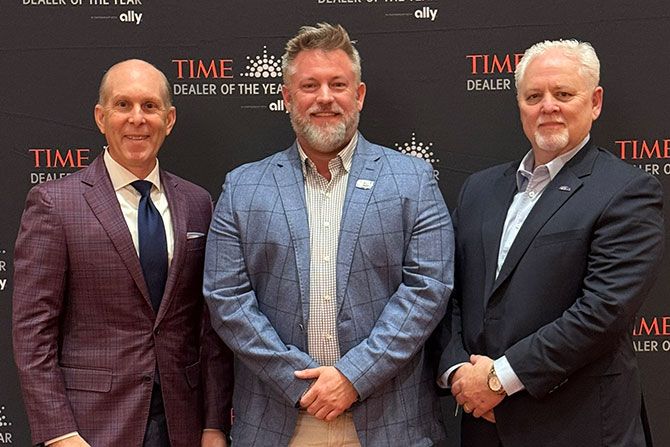 Jonathan Allen and MADA leaders